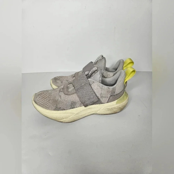 Sorel Sneakers Light Grey with Neon Yellow Accent velcro closure - Picture 5 of 7